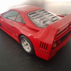Ferrari F40 1987 Schaal 1:12 - Afbeelding 3