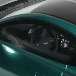 Aston Martin V12 Vantage 2023 Schaal 1:18 - Afbeelding 5