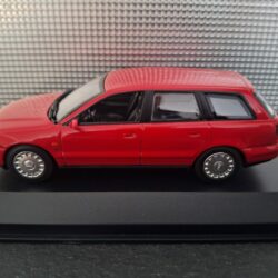 Audi A4 Avant 1995 Rood Schaal 1:43 - Afbeelding 2