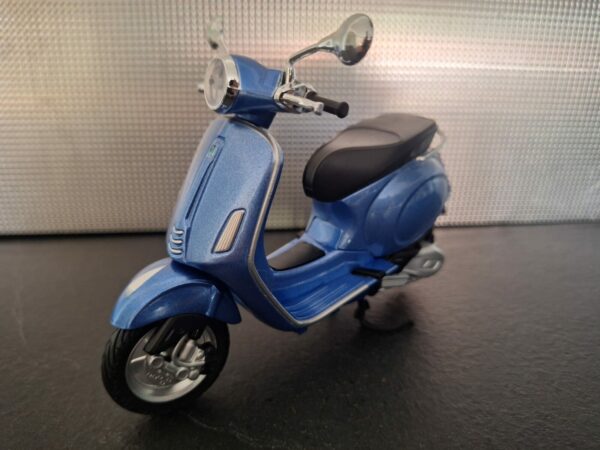 Vespa 946 Schaal 1:12