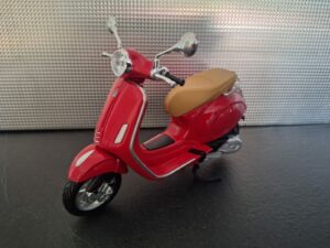 Vespa Primavera Schaal 1:12