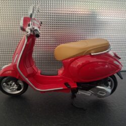 Vespa Primavera Schaal 1:12 - Afbeelding 2