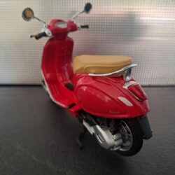 Vespa Primavera Schaal 1:12 - Afbeelding 3