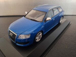 Audi RS6 Avant 2007 Schaal 1:43
