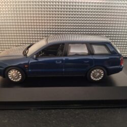 Audi A4 Avant 1995 blauw Schaal 1:43 - Afbeelding 2