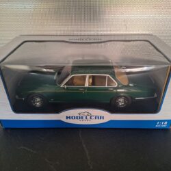 Jaguar XJ Series III Groen Schaal 1:18 - Afbeelding 4