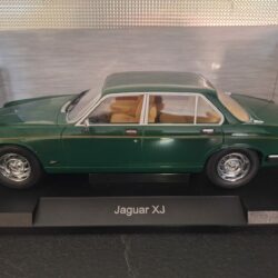 Jaguar XJ Series III Groen Schaal 1:18 - Afbeelding 2