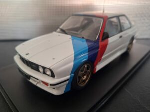 BMW M3 E30 1989 Schaal 1:24