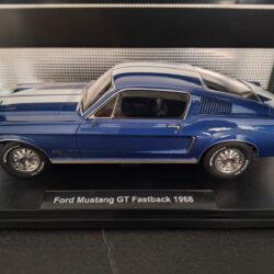 Ford Mustang GT Fastback 1968 Schaal 1:18 - Afbeelding 2