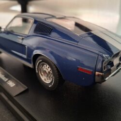 Ford Mustang GT Fastback 1968 Schaal 1:18 - Afbeelding 3