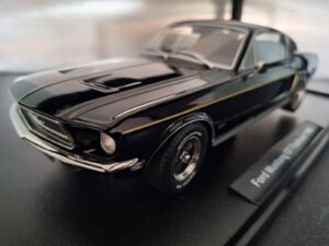 Ford Mustang GT Fastback 1968 Schaal 1:18