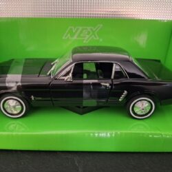 Ford Mustang Coupe 1964 Schaal 1:24 - Afbeelding 2