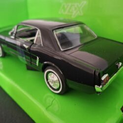 Ford Mustang Coupe 1964 Schaal 1:24 - Afbeelding 3