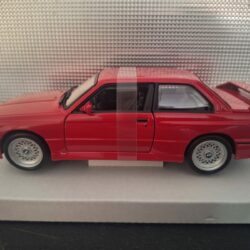BMW M3 E30 1988 Rood Schaal 1:24 - Afbeelding 2