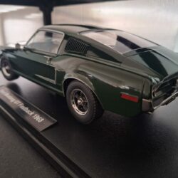 Ford Mustang GT Fastback 1968 Schaal 1:18 - Afbeelding 3
