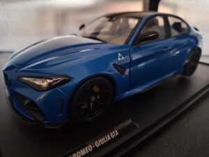 Alfa Romeo Giulia GTA 2022 Schaal 1:18