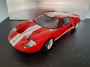 Ford GT 2004 Schaal 1:12