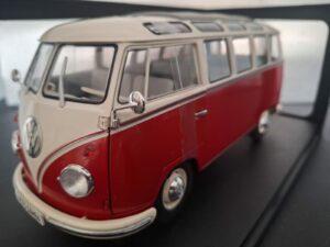 Volkswagen T1 Samba 1962 Schaal 1:18