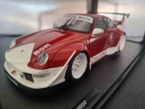 Porsche 911 (993) RWB Porco Rosso 2020 Schaal 1:18