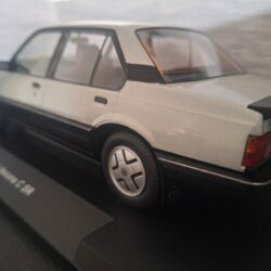Opel Ascona C SR 1981 Schaal 1:18 - Afbeelding 3