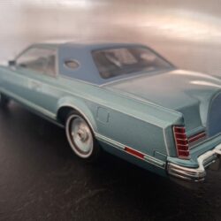 Lincoln Continental Mark V 1978 Schaal 1:18 - Afbeelding 3
