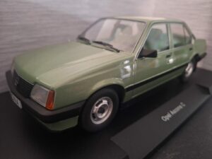 Opel Ascona C 1981 Schaal 1:18
