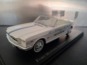 Ford Mustang Indianapolis 500 Pace Car 1964 Schaal 1:24
