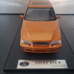 Volvo S70R Saffraan Schaal 1:18 - Afbeelding 5