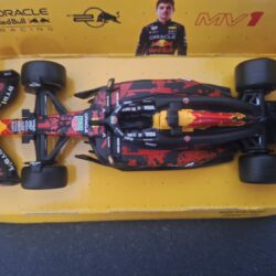 Formule 1 RB20 #1 Max Verstappen GP Silverstone 2024 Schaal 1:43 - Afbeelding 4