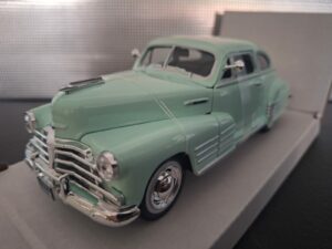 Chevrolet Fleetline Aerosedan 1948 Schaal 1:24