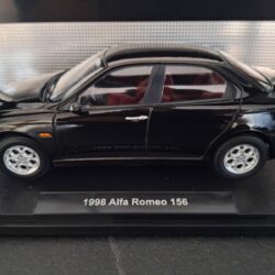 Alfa Romeo 156 1998 Schaal 1:18 - Afbeelding 2