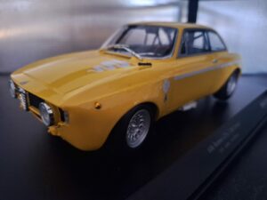 Alfa Romeo GTA 1300 Junior 1971 Schaal 1:18