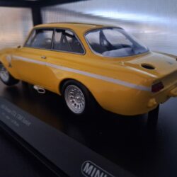 Alfa Romeo GTA 1300 Junior 1971 Schaal 1:18 - Afbeelding 3